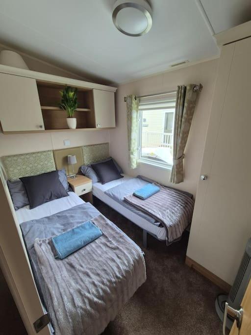 Amazing 2Bedroom Caravan In Lincoln, แททเทอร์ชอล ภายนอก รูปภาพ