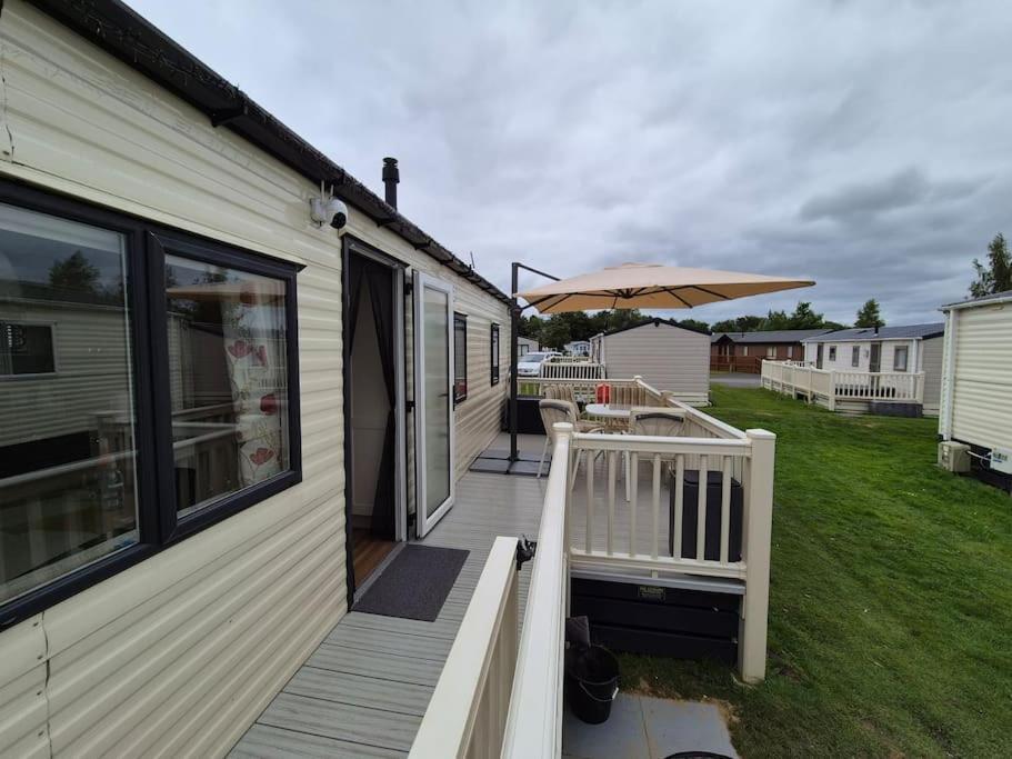 Amazing 2Bedroom Caravan In Lincoln, แททเทอร์ชอล ภายนอก รูปภาพ