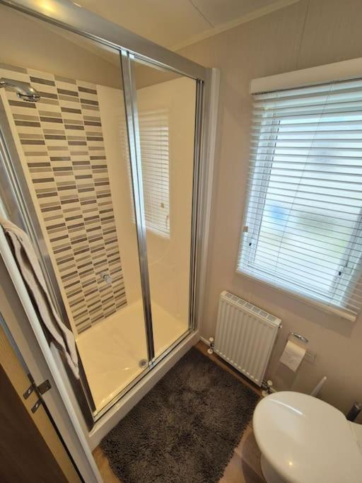 Amazing 2Bedroom Caravan In Lincoln, แททเทอร์ชอล ภายนอก รูปภาพ