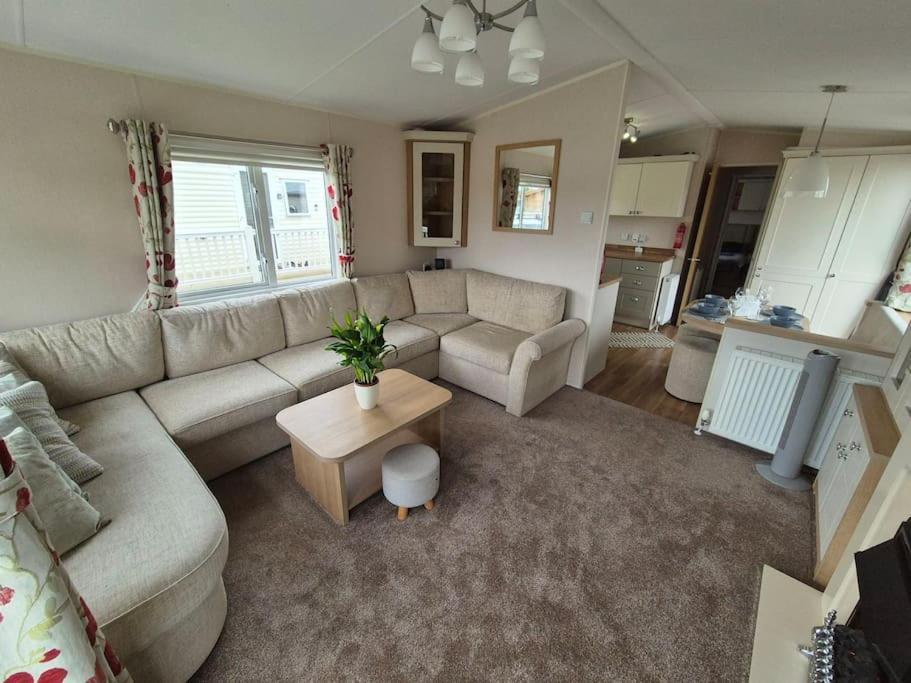 Amazing 2Bedroom Caravan In Lincoln, แททเทอร์ชอล ภายนอก รูปภาพ